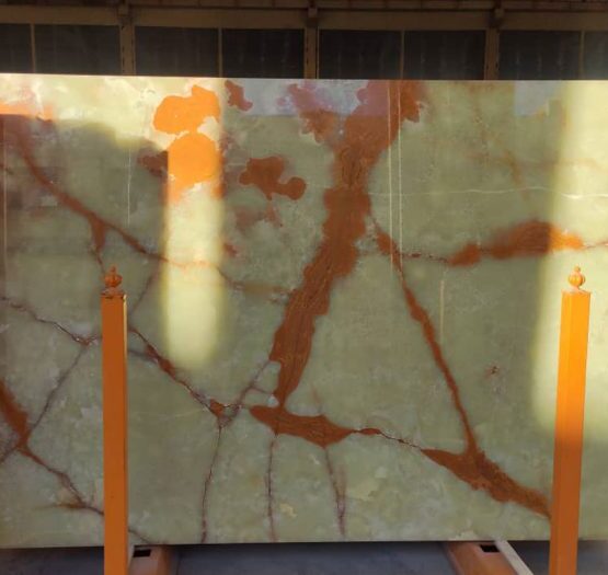 onyx green slab 1 555x525